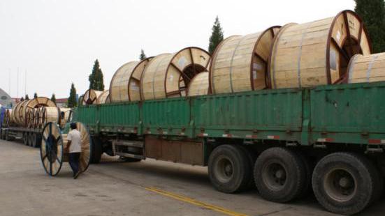 Le cable électrique de quatre noyaux BT XLPE a isolé le câble électrique blindé 3 de bande en acier